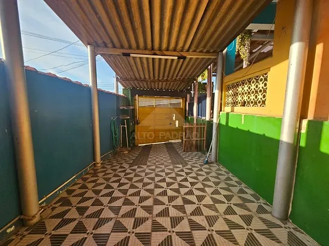 Casa com 245m² 3 quartos e 3 banheiros, à venda, no bairro Jardim Quarto Centenário em Mauá