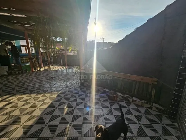 Casa com 245m² 3 quartos e 3 banheiros, à venda, no bairro Jardim Quarto Centenário em Mauá