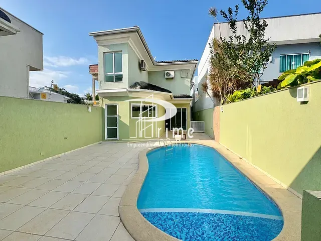 Casa com 225m² 3 quartos e 5 banheiros, para alugar, no bairro Camboinhas em Niterói