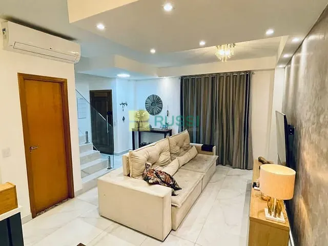 Casa 2 quartos e 2 banheiros, à venda, no bairro Urbanova em São José dos Campos