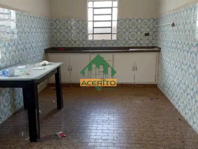 Casa com 154m² 3 quartos e 1 banheiro, à venda, no bairro Vila Bandeirantes em Araçatuba