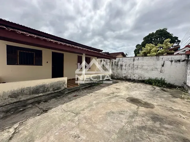 Casa com 360m² 3 quartos e 3 banheiros, à venda, no bairro Poiares em Caraguatatuba