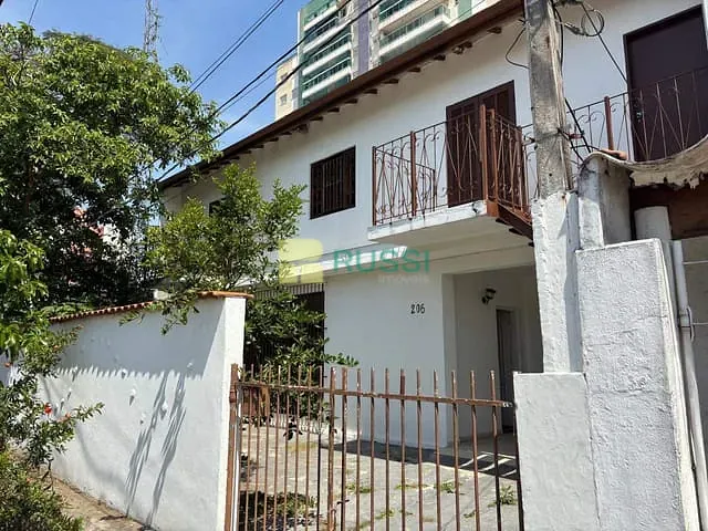 Sobrado com 260m², à venda, no bairro Vila Betânia em São José dos Campos