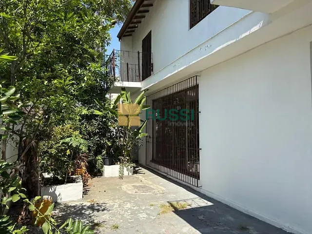 Sobrado com 260m², à venda, no bairro Vila Betânia em São José dos Campos