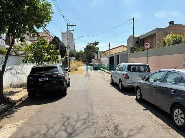 Sobrado com 260m², à venda, no bairro Vila Betânia em São José dos Campos