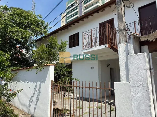 Sobrado com 260m², à venda, no bairro Vila Betânia em São José dos Campos
