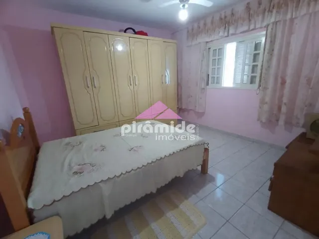 Casa com 300m² 3 quartos e 3 banheiros, à venda, no bairro Morro do Algodão em Caraguatatuba