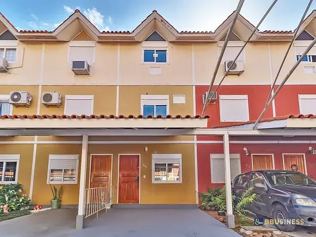 Casa com 103m² 3 quartos e 2 banheiros, à venda, no bairro Camaquã em Porto Alegre