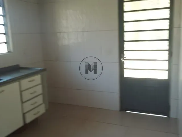 Casa 2 quartos e 1 banheiro, à venda, no bairro Vila dos Comerciários II em Guaratinguetá