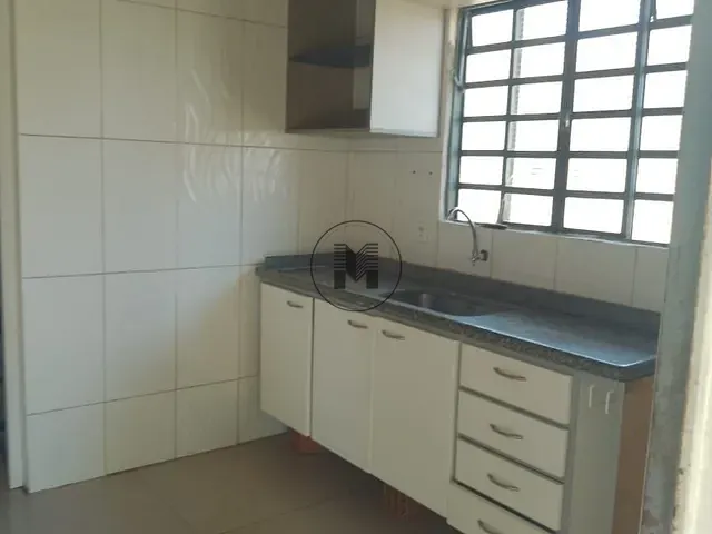 Casa 2 quartos e 1 banheiro, à venda, no bairro Vila dos Comerciários II em Guaratinguetá
