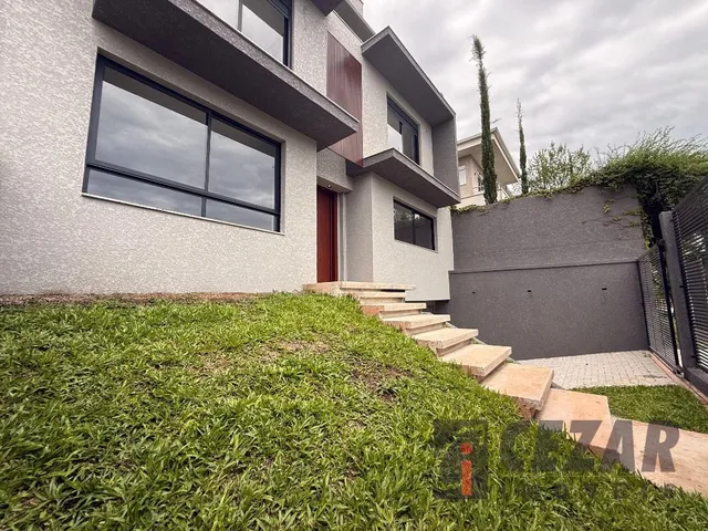 Sobrado com 126m², à venda, no bairro Mossunguê em Curitiba