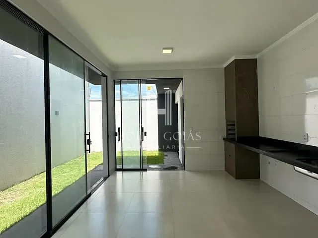 Casa com 180m² 3 quartos e 2 banheiros, à venda, no bairro Jardim das Hortências em Aparecida de Goiânia
