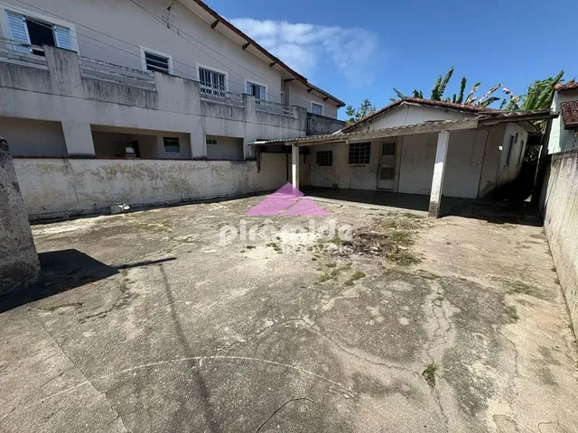 Casa com 300m² 2 quartos e 1 banheiro, à venda, no bairro Morro do Algodão em Caraguatatuba