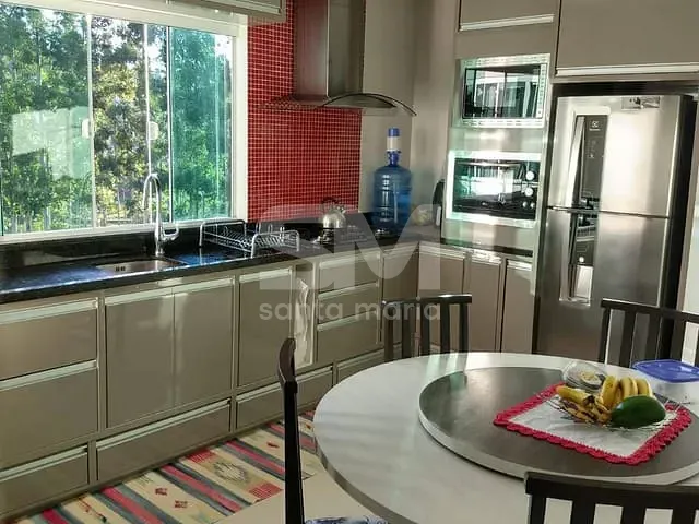Casa 3 quartos e 3 banheiros, à venda, no bairro São Lucas em Chapecó
