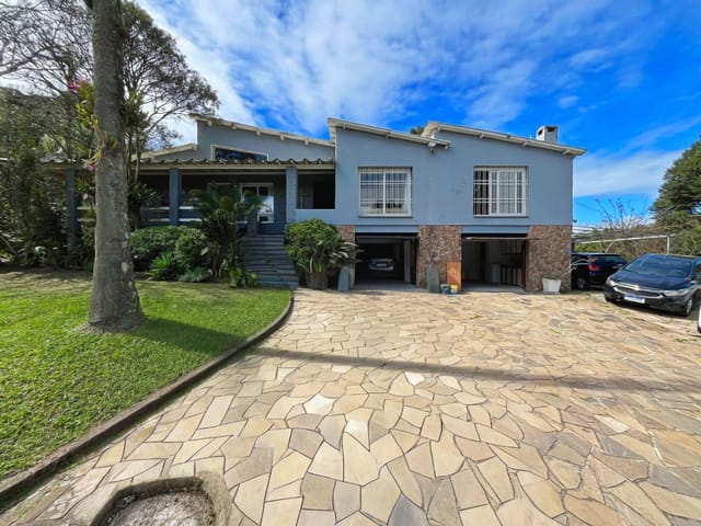 Casa com 370m² 5 quartos e 7 banheiros, à venda, no bairro Cascata em Porto Alegre