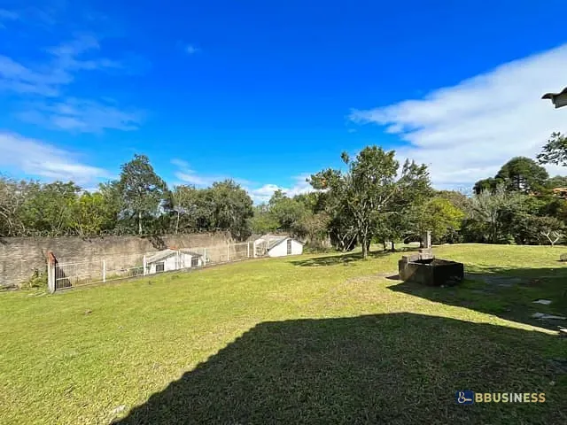 Casa com 370m² 5 quartos e 7 banheiros, à venda, no bairro Cascata em Porto Alegre