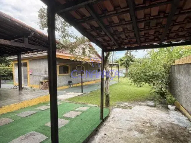 Casa 4 quartos e 2 banheiros, à venda, no bairro Guaratiba em Rio de Janeiro