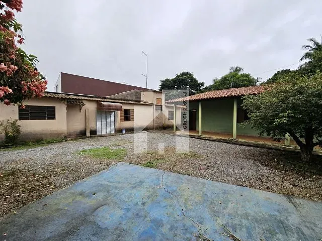 Casa com 543m² 5 quartos e 2 banheiros, à venda, no bairro Caxambu em Jundiaí