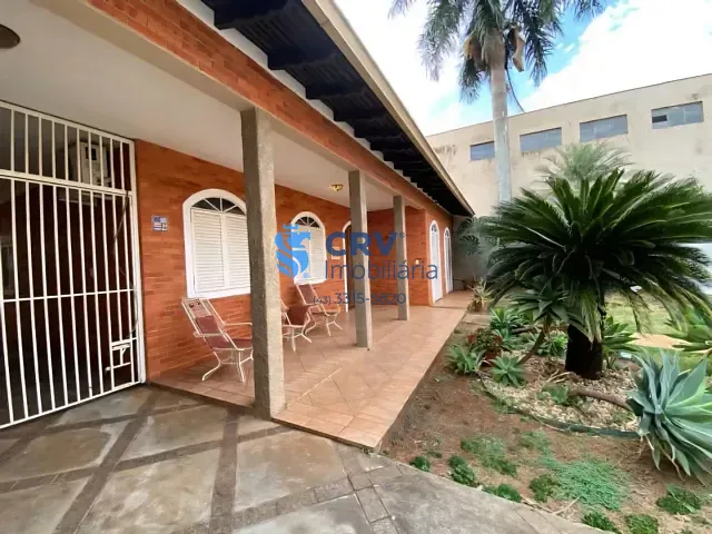 Casa com 435m² 3 quartos e 4 banheiros, à venda, no bairro Bela Vista em Londrina
