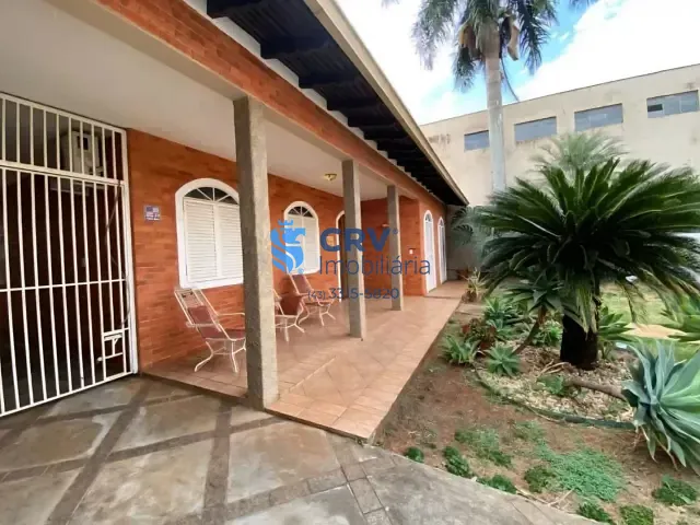 Casa com 435m² 3 quartos e 4 banheiros, à venda, no bairro Bela Vista em Londrina