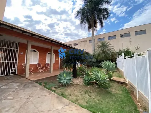 Casa com 435m² 3 quartos e 4 banheiros, à venda, no bairro Bela Vista em Londrina