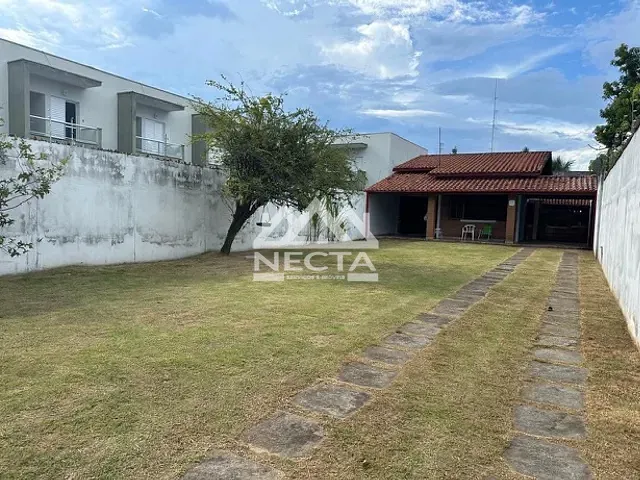 Casa com 500m² 3 quartos e 2 banheiros, à venda, no bairro Praia das Palmeiras em Caraguatatuba
