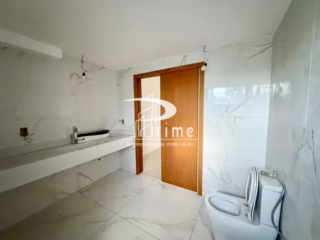 Casa com 450m² 3 quartos e 7 banheiros, à venda, no bairro Badu em Niterói