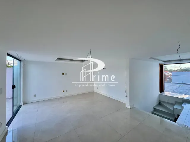 Casa com 450m² 3 quartos e 7 banheiros, à venda, no bairro Badu em Niterói