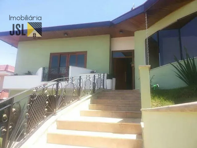 Casa com 590m² 5 quartos e 2 banheiros, à venda, no bairro Residencial Santa Helena em Caçapava