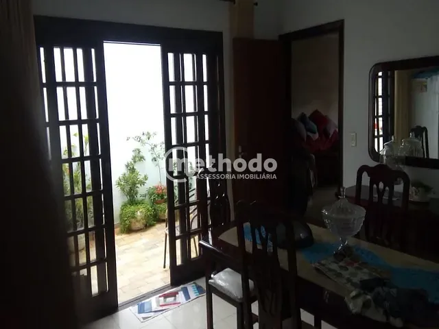 Casa com 300m² 4 quartos e 4 banheiros, à venda, no bairro Parque Taquaral em Campinas