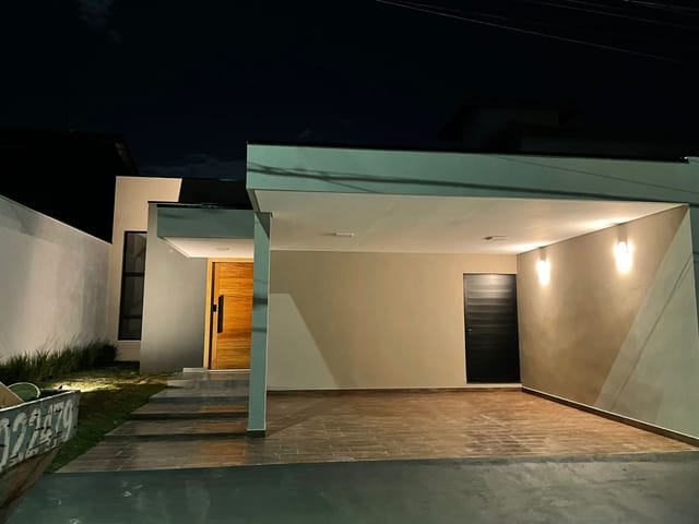 Casa com 250m² 3 quartos e 3 banheiros, à venda, no bairro Jardim Independência em Taubaté