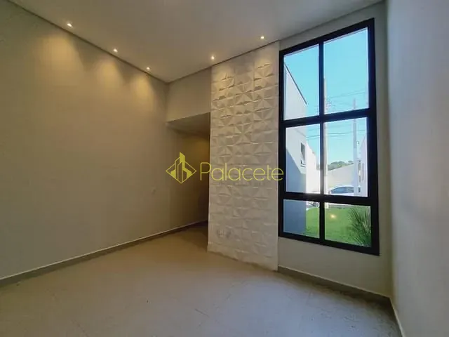 Casa com 250m² 3 quartos e 3 banheiros, à venda, no bairro Jardim Independência em Taubaté