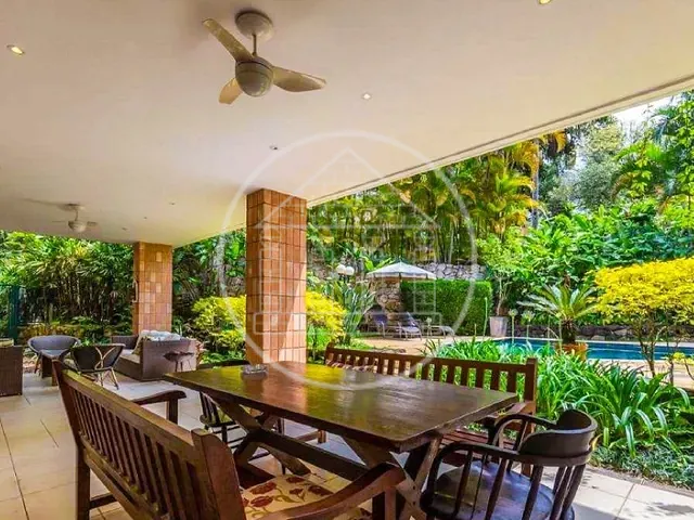 Casa com 1100m², à venda, no bairro Jardim Cordeiro em São Paulo