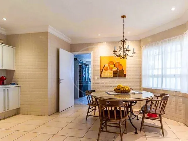 Casa com 1100m², à venda, no bairro Jardim Cordeiro em São Paulo