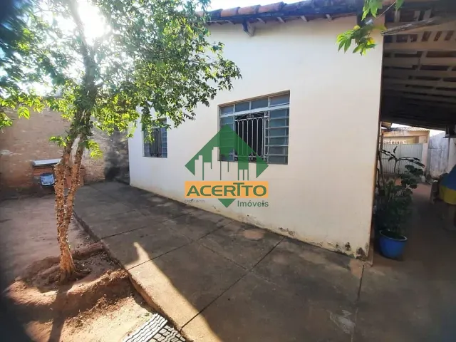 Casa com 300m² 2 quartos e 1 banheiro, à venda, no bairro Jardim do Prado em Araçatuba