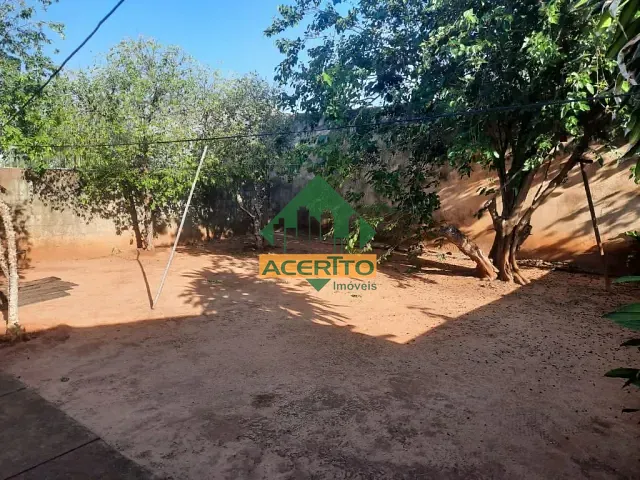 Casa com 300m² 2 quartos e 1 banheiro, à venda, no bairro Jardim do Prado em Araçatuba