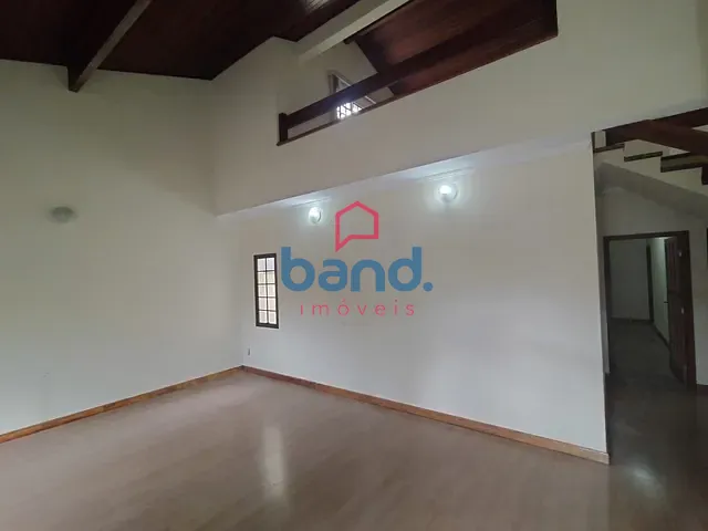Casa 3 quartos e 3 banheiros, para alugar, no bairro Rafael Alcalá em Porto Feliz