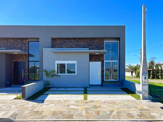 Casa com 102m² 3 quartos e 2 banheiros, à venda, no bairro Hípica em Porto Alegre