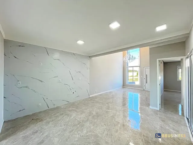 Casa com 102m² 3 quartos e 2 banheiros, à venda, no bairro Hípica em Porto Alegre