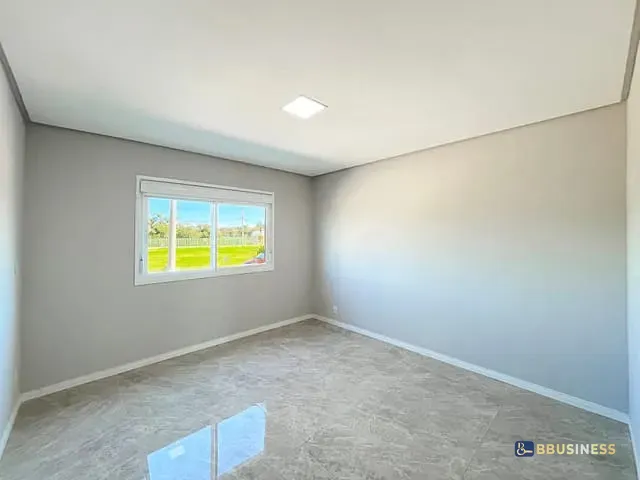 Casa com 102m² 3 quartos e 2 banheiros, à venda, no bairro Hípica em Porto Alegre