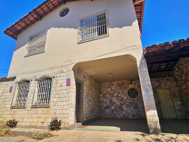 Foto do Casa - Casa com 05 quartos sendo 4 suítes, lazer com piscina e 04 vagas de garagem Bairro São João Batista, Belo Horizonte. | Deltalar Imóveis