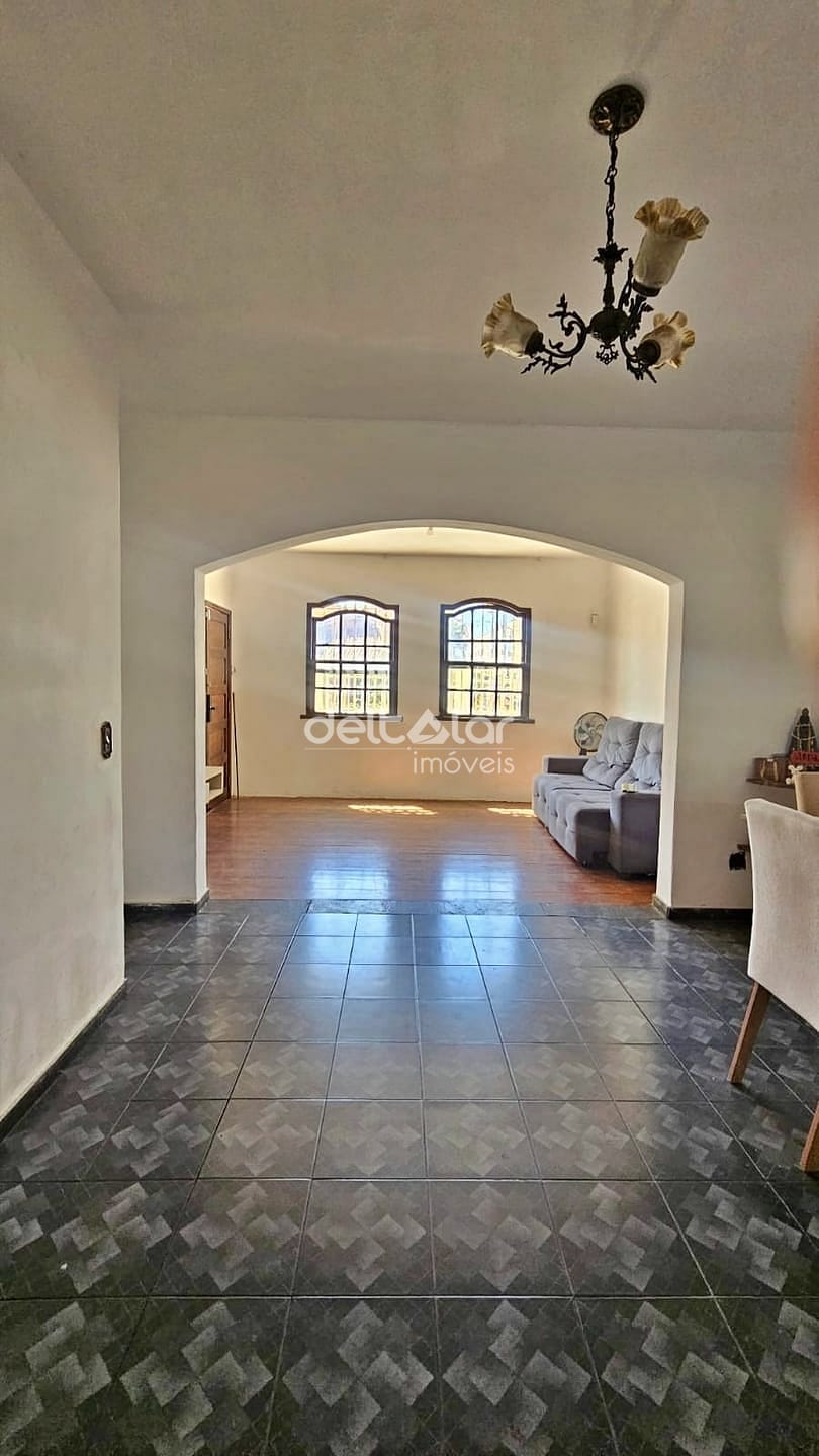 Casa para alugar com 5 quartos, 360m² - Foto 7