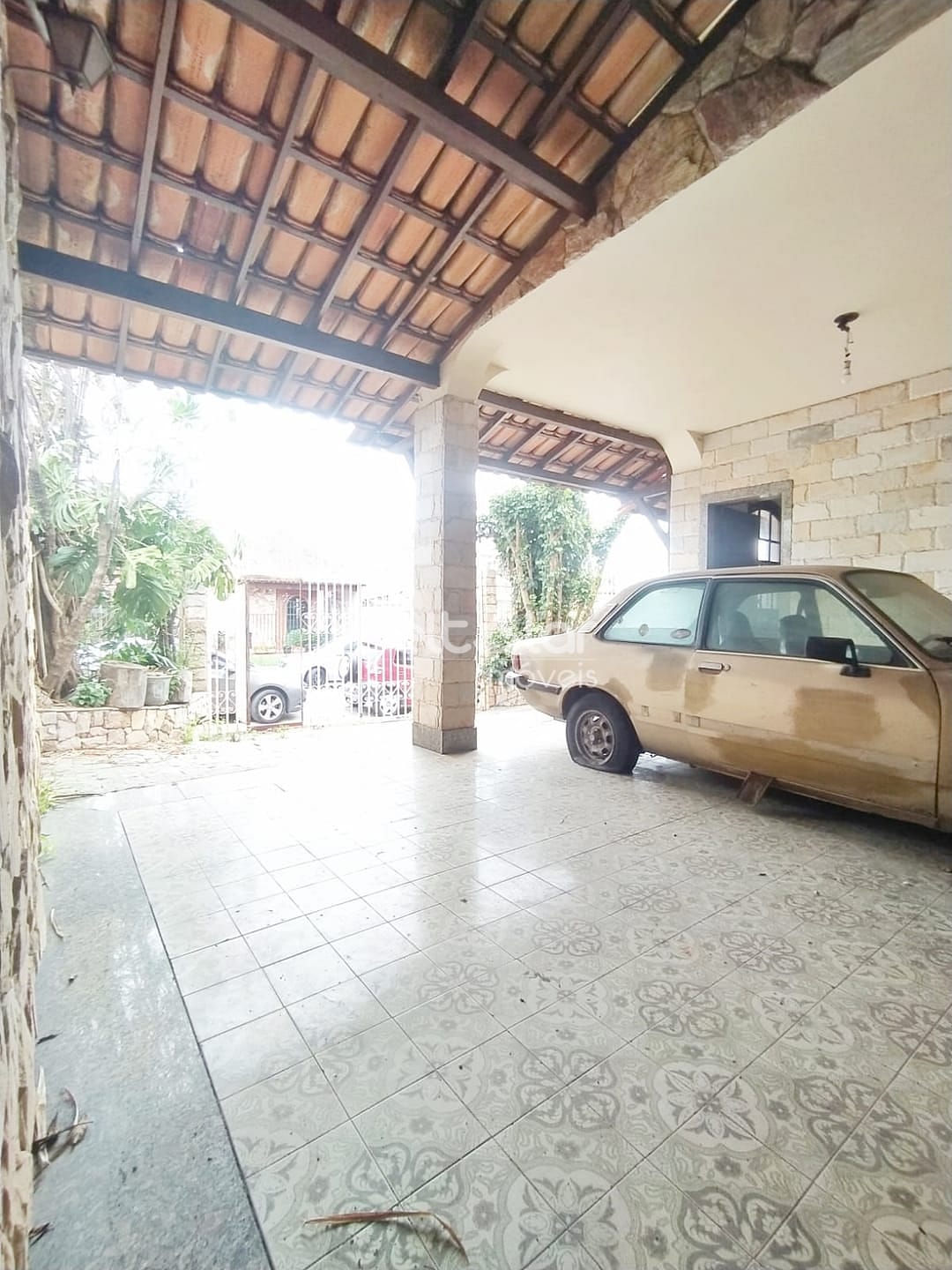 Casa para alugar com 5 quartos, 360m² - Foto 17