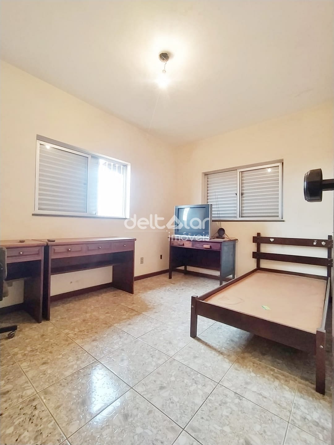 Casa para alugar com 5 quartos, 360m² - Foto 35