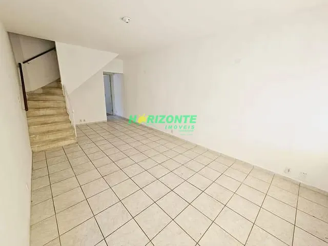 Casa com 122m² 2 quartos e 3 banheiros, à venda, no bairro Jardim Bela Vista em São José dos Campos