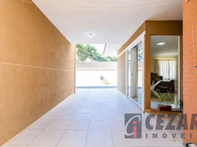 Casa 3 quartos e 4 banheiros, à venda, no bairro Barreirinha em Curitiba
