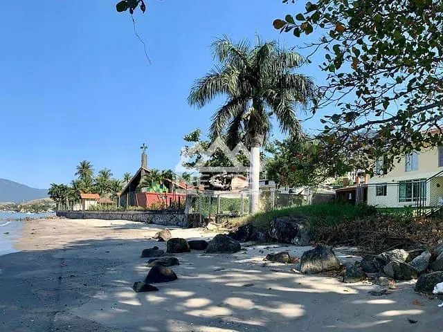 Casa com 1098m² 4 quartos e 6 banheiros, à venda, no bairro São Francisco da Praia em São Sebastião