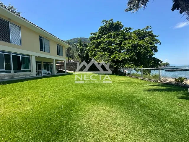 Casa com 1098m² 4 quartos e 6 banheiros, à venda, no bairro São Francisco da Praia em São Sebastião