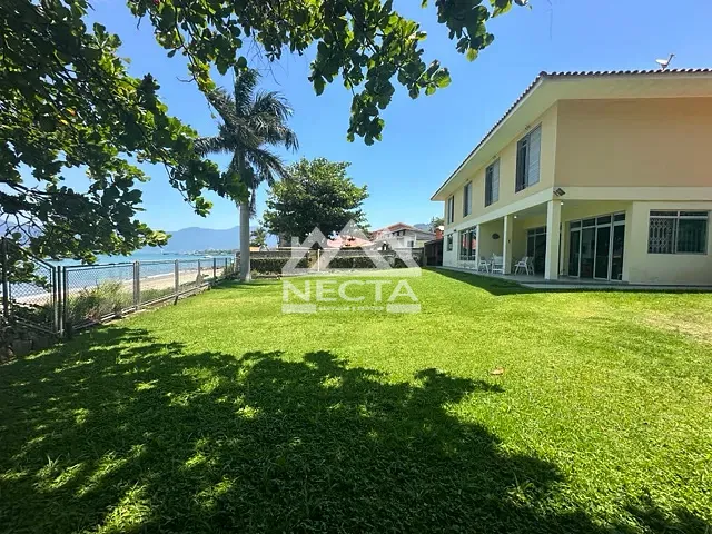 Casa com 1098m² 4 quartos e 6 banheiros, à venda, no bairro São Francisco da Praia em São Sebastião