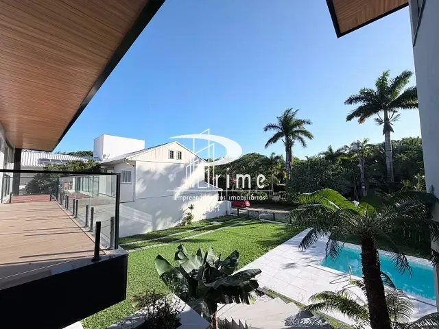 Casa 5 quartos e 5 banheiros, à venda, no bairro Piratininga em Niterói